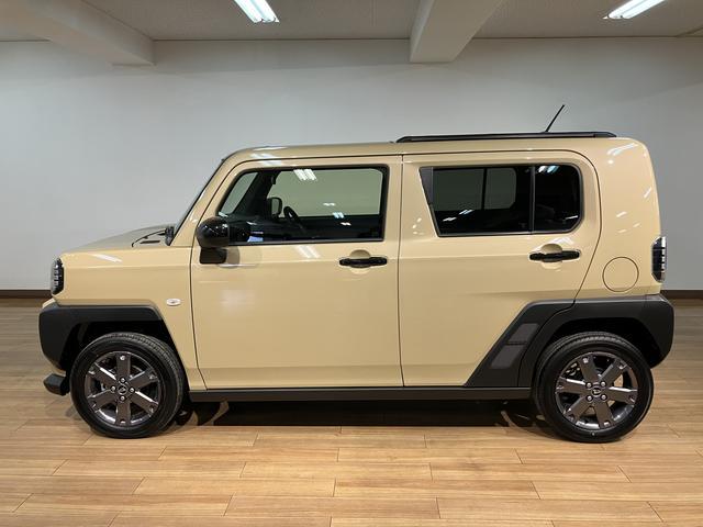 タフト Ｇターボ　ダーククロムベンチャー　２５年ナビ／ＦＲドラレコ　スカイフィールトップ　アダプティブクルーズコントロール　ＬＥＤヘッド／フォグ　運／助シートヒーター　プッシュボタンスタート　キーフリー　電動パーキングブレーキ　バックカメラ　１５インチアルミホイール（13枚目）