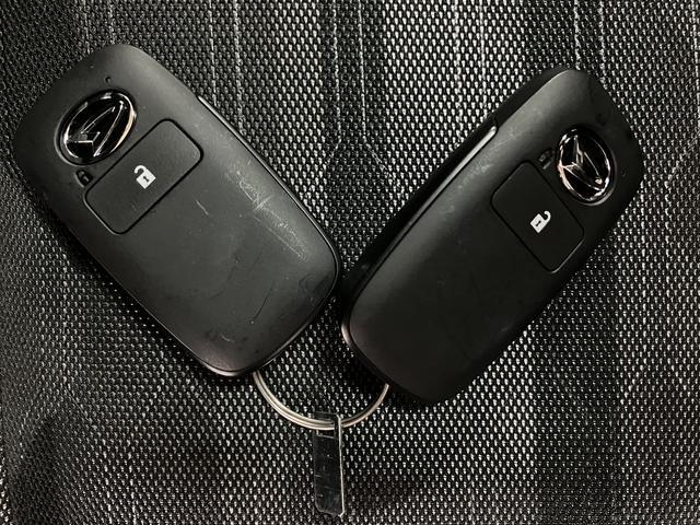 タフト Ｇターボ　ダーククロムベンチャー　２５年ナビ／ＦＲドラレコ　スカイフィールトップ　アダプティブクルーズコントロール　ＬＥＤヘッド／フォグ　運／助シートヒーター　プッシュボタンスタート　キーフリー　電動パーキングブレーキ　バックカメラ　１５インチアルミホイール（28枚目）