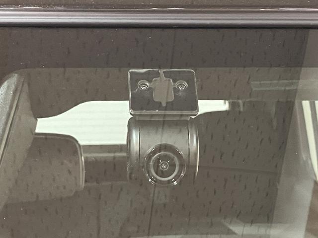 タフト Ｇターボ　ダーククロムベンチャー　２５年ナビ／ＦＲドラレコ　スカイフィールトップ　アダプティブクルーズコントロール　ＬＥＤヘッド／フォグ　運／助シートヒーター　プッシュボタンスタート　キーフリー　電動パーキングブレーキ　バックカメラ　１５インチアルミホイール（8枚目）