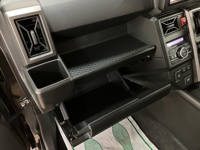 タフト Ｇターボ　ダーククロムベンチャー　２５年ナビ／ＦＲドラレコ　スカイフィールトップ　アダプティブクルーズコントロール　ＬＥＤヘッド／フォグ　運／助シートヒーター　プッシュボタンスタート　キーフリー　電動パーキングブレーキ　バックカメラ　１５インチアルミホイール（27枚目）