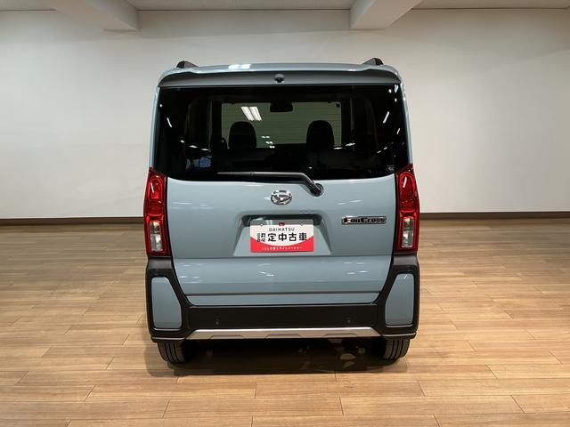 タント ファンクロスターボ　サポカーＳワイド適合　届出済未使用車　ターボエンジン　バックモニター対応カメラ　運転席・助手席シートヒーター　純正アルミホイール　　両側パワースライドドア　電動パーキングブレーキ　オートブレーキホールド　衝突回避支援ブレーキ（12枚目）