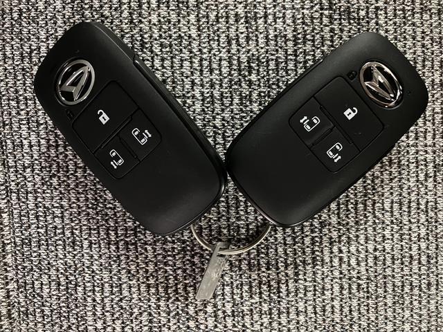 ムーヴキャンバス ストライプスＧ　２５年ナビ／ＦＲドラレコ／バックカメラ　サポカーＳワイド適合　バックカメラ　ＵＳＢ接続端子　電動パーキングブレーキ　シートヒーター　両側オートスライドドア　Ｐスタート　ホッとカップホルダー　キーフリー（28枚目）