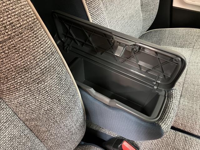 ムーヴキャンバス ストライプスＧ　２５年ナビ／ＦＲドラレコ／バックカメラ　サポカーＳワイド適合　バックカメラ　ＵＳＢ接続端子　電動パーキングブレーキ　シートヒーター　両側オートスライドドア　Ｐスタート　ホッとカップホルダー　キーフリー（30枚目）