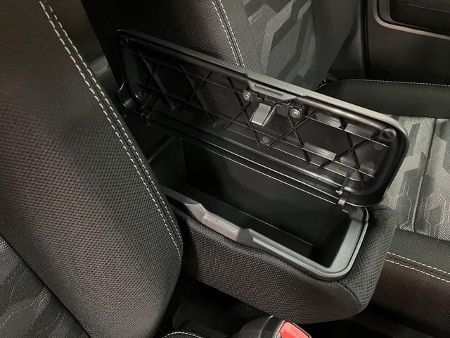 タフト G ダーククロムベンチャー バックカメラ対応/ガラスルーフ スマートアシスト 前後コーナーセンサー 前席シートヒーター スカイフィールトップ オートマチックハイビーム LEDヘッドライト/フォグ オートブレーキホールド スマートキー アルミホイール(30枚目)