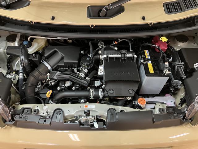 ボディがきれいでもエンジンルームが真っ黒では幻滅してしまいますよね。エンジンルームはピカピカに清掃済み！！きれいな車で大満足！