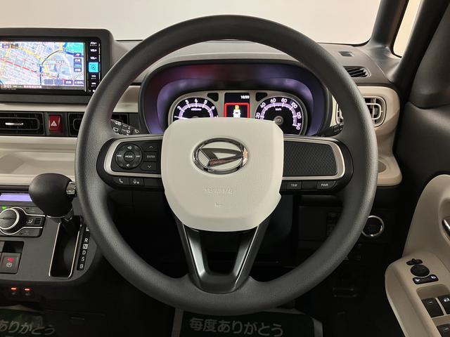 �y�X�e�A�����O�����R���z�茳�̃{�^������A�I�[�f�B�I��i�r�Ȃǂ̑��삪�ł���̂ŁA�悻���������Ɉ��S�ɉ^�]�ɏW���ł��܂��I