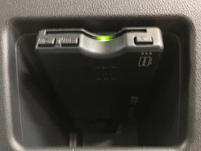 �q�Q�N���A���s�P�D�P�������I�l�C�̃p�[���z���C�g�E�x�[�W���̃c�[�g���J���[�̃��[���L�����o�X�ł��􏃐��������[�i�r�ɑS���ʃJ�����A�i�r�A���O��h�����R�ɂd�s�b�ƃt�������I���S�̎Ԍ������t�ł̂��n���ł�