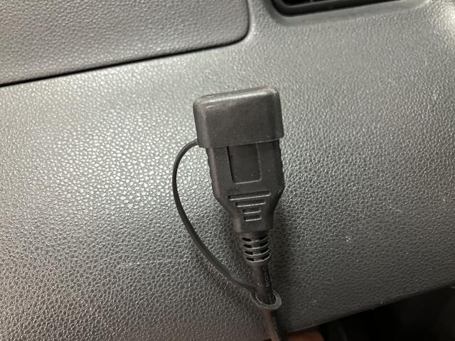 ハイゼットカーゴ デッキバンＧ／ナビ／前ドラレコ／４ＷＤ／キーレス　１年間走行距離無制限保証／走行３．２万ｋｍ／ナビ（ＮＭＺＫ－Ｗ６７Ｄ）／社外前ドラレコ／ハロゲンヘッドライト／キーレスエントリー／マニュアルエアコン／フロントパワーウィンドウ／マット／バイザー（29枚目）