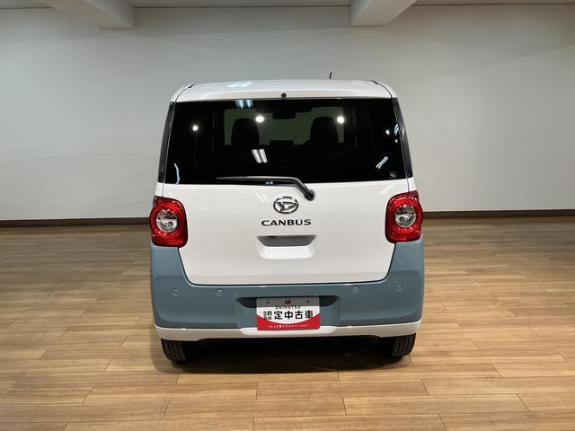 ���ˏグ���̃o�b�N�h�A�ŉJ�̓��̉ו��̐ς݉��낵�����S��