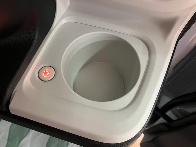 ムーヴキャンバス ストライプスＧターボ　２５年ナビ／ＦＲドラレコ／バックカメラ　２５年モデルナビ／バックカメラ／ステアリングスイッチ／前後ドラレコ／クルーズコントロール／前席シートヒーター／電動パーキングブレーキ／両側パワースライドドア／ＬＥＤヘッドライト・フォグランプ（16枚目）