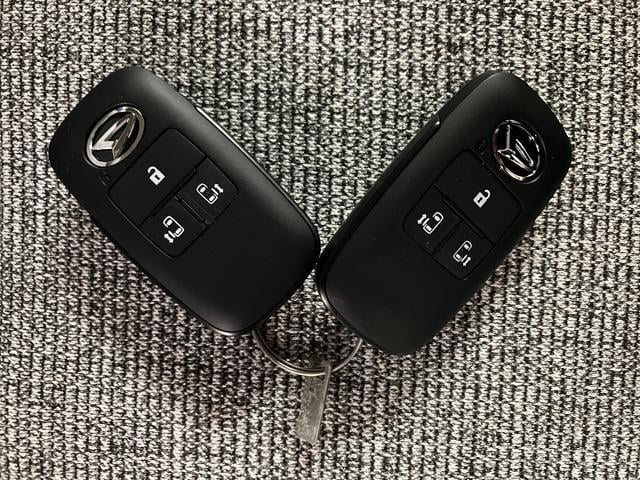 ムーヴキャンバス ストライプスＧ　２５年ナビ／ＦＲドラレコ／バックカメラ　サポカーＳワイド適合　バックカメラ対応　ＵＳＢ接続端子　電動パーキングブレーキ　シートヒーター　両側オートスライドドア　Ｐスタート　ホッとカップホルダー　キーフリー（28枚目）