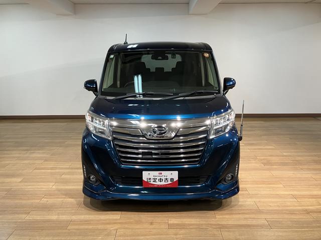 トール カスタムＧ　ターボ　ＳＡＩＩ　ナビ／パノラマカメラ／クルコン　スマートアシストＩＩ　ＬＥＤヘッドライト／フォグ　ナビ　パノラマカメラ　ドラレコ　クルーズコントロール　キーフリー　両側電動スライドドア　ＴＶコントロールキット　電動格納ミラー　ＥＴＣ　オートエアコン（2枚目）