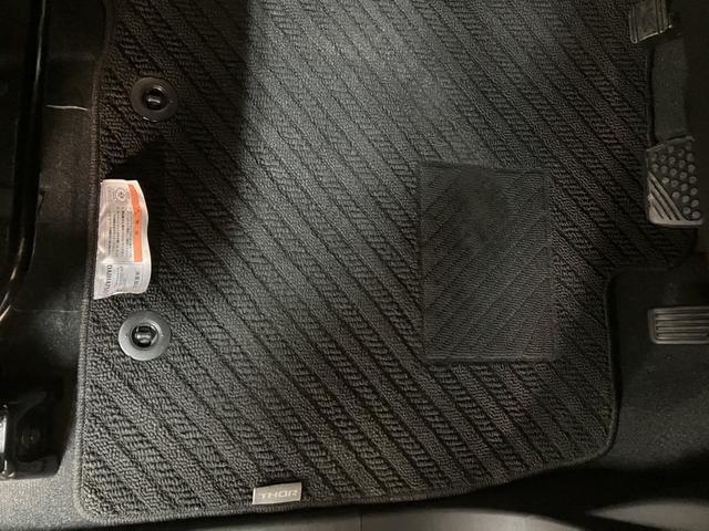 トール カスタムＧ　ターボ　ＳＡＩＩ　ナビ／パノラマカメラ／クルコン　スマートアシストＩＩ　ＬＥＤヘッドライト／フォグ　ナビ　パノラマカメラ　ドラレコ　クルーズコントロール　キーフリー　両側電動スライドドア　ＴＶコントロールキット　電動格納ミラー　ＥＴＣ　オートエアコン（10枚目）