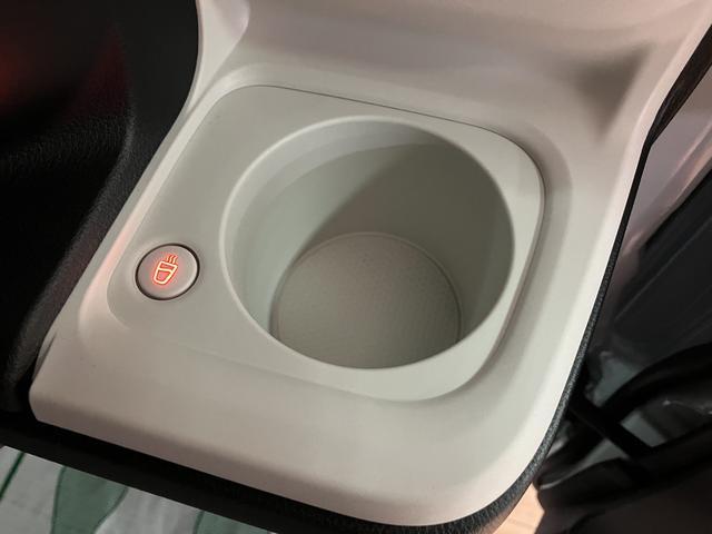 ムーヴキャンバス ストライプスＧ　Ｒ７年式／ナビ／ＦＲドラレコ／バックカメラ　サポカーＳワイド適合　バックカメラ対応　ＵＳＢ接続端子　電動パーキングブレーキ　シートヒーター　両側オートスライドドア　Ｐスタート　ホッとカップホルダー　キーフリー（24枚目）