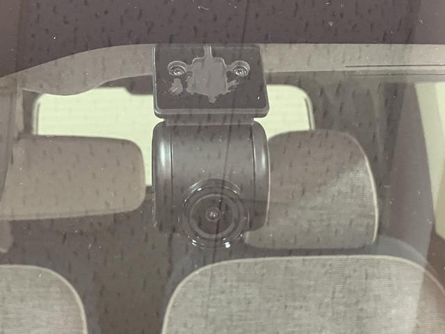 ムーヴキャンバス ストライプスＧターボ　２５年ナビ／ＦＲドラレコ／バックカメラ　サポカーＳワイド適合　ＵＳＢ接続端子　電動パーキングブレーキ　シートヒーター　両側オートスライドドア　Ｐスタート　全車速追従機能付ＡＣＣ　ホッとカップホルダー　キーフリー（8枚目）