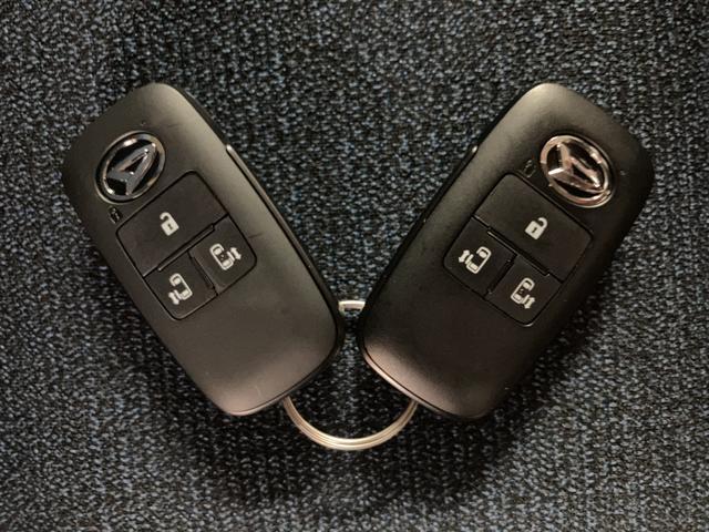 ムーヴキャンバス セオリーＧターボ　弊社元試乗車／２５年ナビ／バックカメラ　サポカーＳワイド適合　ＵＳＢ接続端子　電動パーキングブレーキ　シートヒーター　両側オートスライドドア　Ｐスタート　全車速追従機能付ＡＣＣ　ホッとカップホルダー　キーフリー（28枚目）