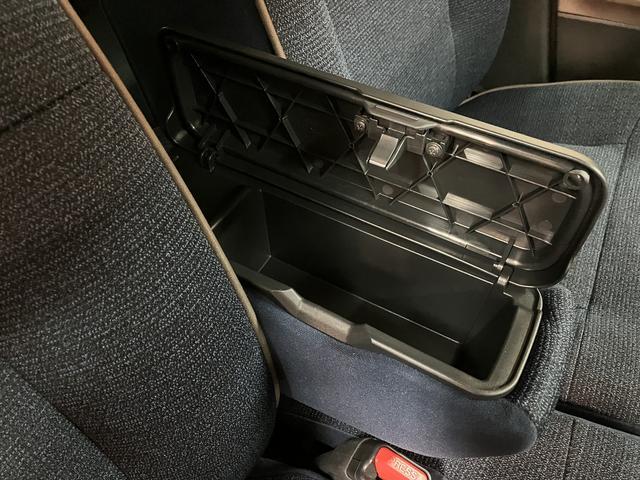 ムーヴキャンバス セオリーＧターボ　弊社元試乗車／２５年ナビ／バックカメラ　サポカーＳワイド適合　ＵＳＢ接続端子　電動パーキングブレーキ　シートヒーター　両側オートスライドドア　Ｐスタート　全車速追従機能付ＡＣＣ　ホッとカップホルダー　キーフリー（30枚目）