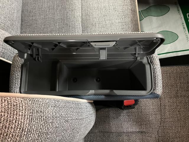 ムーヴキャンバス ストライプスG 弊社元試乗車/25年ナビ/バックカメラ サポカーSワイド適合 バックカメラ対応 USB接続端子 電動パーキングブレーキ シートヒーター 両側オートスライドドア Pスタート ホッとカップホルダー キーフリー(18枚目)