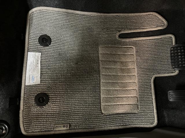 ミライース Ｘ　メモリアルエディション　ナビ／バックカメラ／ドラレコ　ＥＴＣ　キーレスリモコン　アイドリングストップ　　ハロゲンヘッドライト　マニュアルエアコン　オートライト　オートハイビーム　盗難防止セキュリティアラーム（8枚目）