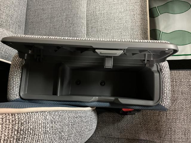 ムーヴキャンバス ストライプスG R7年式/25年モデルナビ/バックカメラ サポカーSワイド適合 バックカメラ対応 USB接続端子 電動パーキングブレーキ シートヒーター 両側オートスライドドア Pスタート ホッとカップホルダー キーフリー(18枚目)