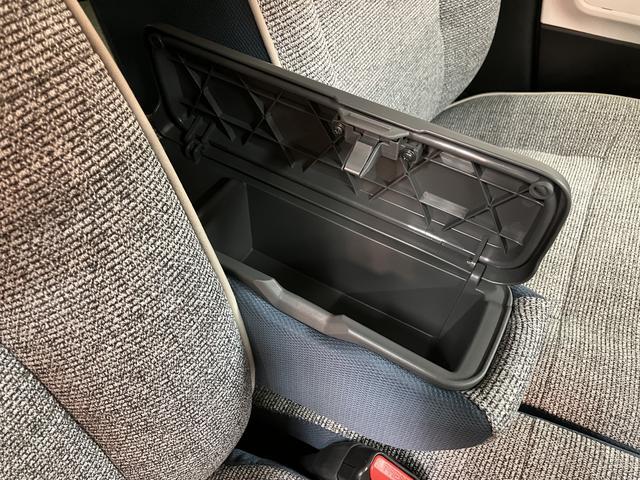 ムーヴキャンバス ストライプスＧ　２５年ナビ／バックカメラ／走行４ｋｍ　サポカーＳワイド適合　バックカメラ対応　ＵＳＢ接続端子　電動パーキングブレーキ　シートヒーター　両側オートスライドドア　Ｐスタート　ホッとカップホルダー　キーフリー（30枚目）