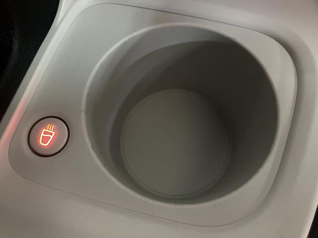 ムーヴキャンバス ストライプスＧターボ　２５年ナビ／バックカメラ／ＡＣＣ　走行無制限１年保証　両側電動スライドドア　アダプティブクルーズコントロール　前後コーナーセンサー　前席シートヒーター　ホッとカップホルダー　オートマチックハイビーム　ＬＥＤヘッドライト　スマートキー（24枚目）