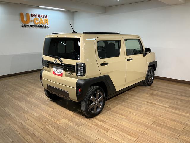 タフト Ｇターボ　ダーククロムベンチャー　Ｒ７年式／バックカメラ対応　スカイフィールトップ　アダプティブクルーズコントロール　ＬＥＤヘッド／フォグ　運／助シートヒーター　プッシュボタンスタート　キーフリー　電動パーキングブレーキ　バックカメラ　１５インチアルミホイール（14枚目）