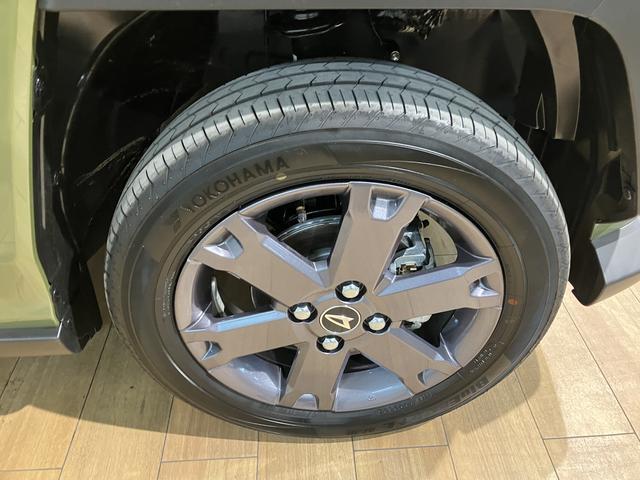 タフト Ｇターボ　ダーククロムベンチャー　Ｒ７年式／バックカメラ対応　スカイフィールトップ　アダプティブクルーズコントロール　ＬＥＤヘッド／フォグ　運／助シートヒーター　プッシュボタンスタート　キーフリー　電動パーキングブレーキ　バックカメラ　１５インチアルミホイール（12枚目）