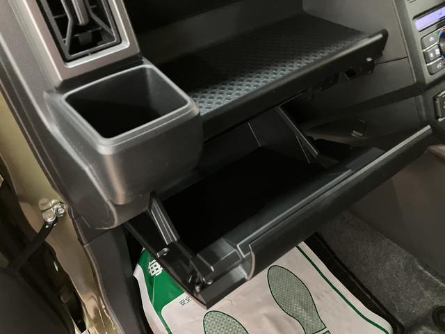 タフト Ｇターボ　ダーククロムベンチャー　Ｒ７年式／バックカメラ対応　スカイフィールトップ　アダプティブクルーズコントロール　ＬＥＤヘッド／フォグ　運／助シートヒーター　プッシュボタンスタート　キーフリー　電動パーキングブレーキ　バックカメラ　１５インチアルミホイール（33枚目）