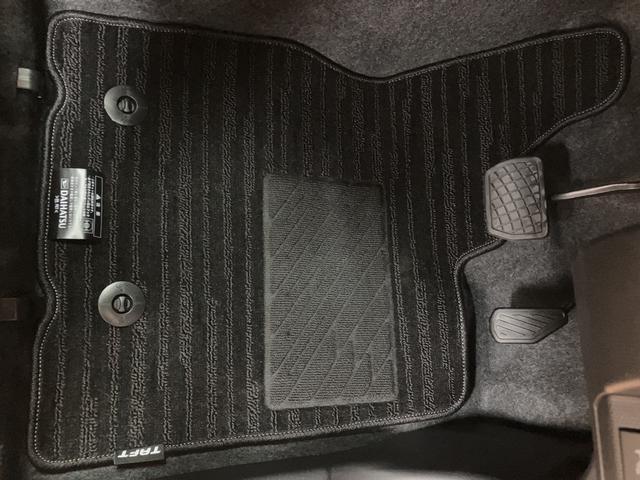 タフト Ｇターボ　ダーククロムベンチャー　Ｒ７年式／バックカメラ対応　スカイフィールトップ　アダプティブクルーズコントロール　ＬＥＤヘッド／フォグ　運／助シートヒーター　プッシュボタンスタート　キーフリー　電動パーキングブレーキ　バックカメラ　１５インチアルミホイール（9枚目）