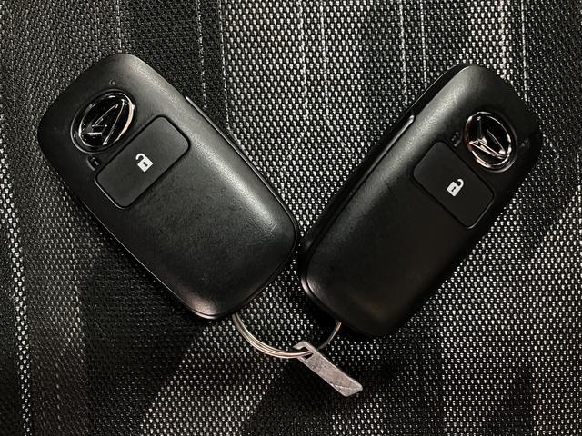 タフト Ｇターボ　ダーククロムベンチャー　Ｒ７年式／バックカメラ対応　スカイフィールトップ　アダプティブクルーズコントロール　ＬＥＤヘッド／フォグ　運／助シートヒーター　プッシュボタンスタート　キーフリー　電動パーキングブレーキ　バックカメラ　１５インチアルミホイール（28枚目）