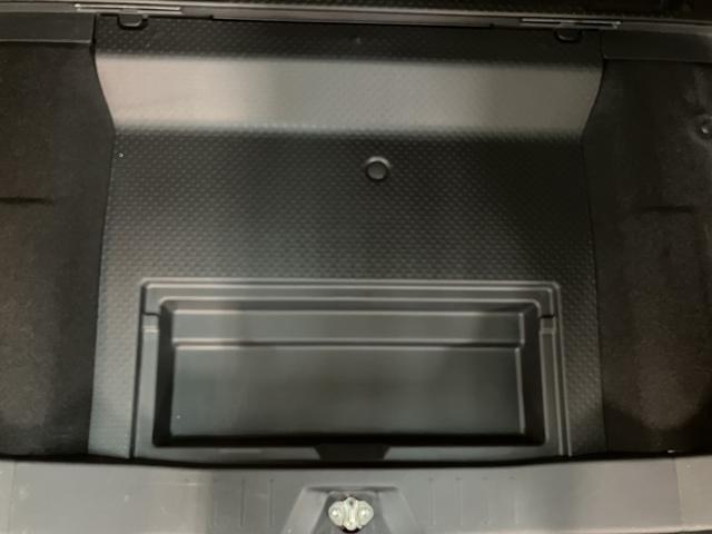 トール カスタムＧ　ターボ　ＳＡＩＩＩ　９インチナビ／パノラマカメラ　スマートアシストＩＩＩ　ＬＥＤヘッドライト／フォグ　９インチナビ　パノラマカメラ　ＥＴＣ　両側電動スライドドア　クルーズコントロール　オートエアコン　キーフリー　アルミホイール（36枚目）