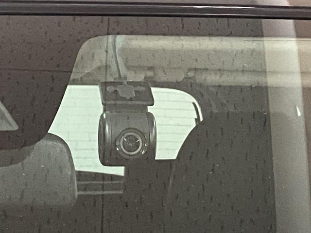 �h���C�u���R�[�_�[�𑕔����Ă��܂���������̍ۂ̏󋵂�^�悷�邱�Ƃ��ł��܂��������i�r�A���^�C�v�ɂȂ�܂��̂Ř^�悵���f�����i�r�̉�ʂŊm�F���邱�Ƃ��\�ł���