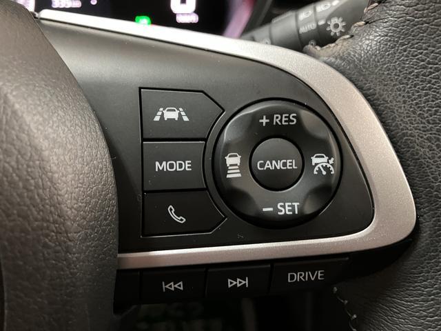 �������H�Ȃǂ𑖍s���ɃX�C�b�`������ƑO�𑖂�Ԃ̑��x�ɍ��킹�ĒǏ]���Ă����@�\������N���[�Y�R���g���[���𑕔����Ă��܂����������h���C�u�ƂĂ��d�󂷂�@�\�ł���