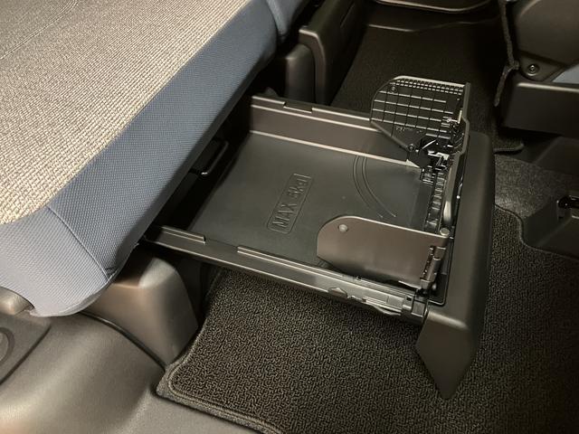 ムーヴキャンバス ストライプスＧ　Ｒ７年式／２５年モデルナビ／バックカメラ　サポカーＳワイド適合　バックカメラ対応　ＵＳＢ接続端子　電動パーキングブレーキ　シートヒーター　両側オートスライドドア　Ｐスタート　ホッとカップホルダー　キーフリー（31枚目）