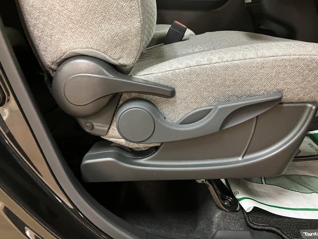 �^�]���₷���|�W�V������ݒ肷�邱�Ƃ��ł��܂��B�����ɍ������x�X�g�|�W�V�����ň��S�^�]�E�y�����h���C�u���ǂ�����