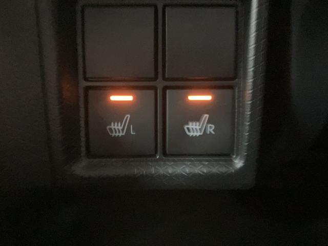 タント カスタムＲＳリミテッド／ナビ／ＥＴＣ／クルコン／両側電スラ／　ターボ車／ナビ／ＢＬＵＥＴＯＯＴＨ／ＵＳＢ／ＣＤ／ＤＶＤ／バックカメラ／ＥＴＣ／前席シートヒーター／両側電動スライドドア／クルーズコントロール／電動パーキングブレーキ／スマートキー／コーナーセンサー／（18枚目）