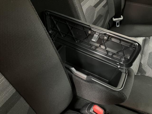 �x���`�V�[�g�`��ő������܂ߍL�X�����������Ă��������܂��B�^�]�ȑ��ɑ������Ă܂��Z���^�[�R���\�[���{�b�N�X�𗘗p�����ƃZ�p���[�g���ă����b�N�X�A�x���`�ɂ��ĊJ���I�ɂQ�^�C�v���D�݂ɍ��킹�g���܂��B