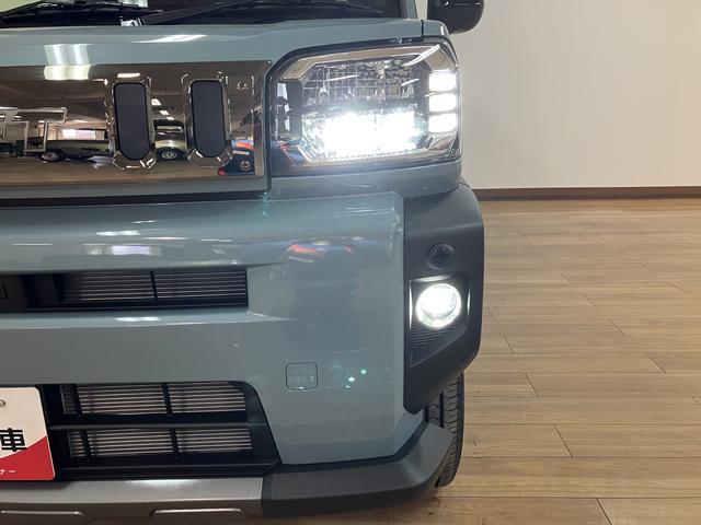 タフト Ｇ　ダーククロムベンチャー　Ｒ７年式／ガラスルーフ／ＡＣＣ　スカイフィールトップ　アダプティブクルーズコントロール　ＬＥＤヘッド／フォグ　運／助シートヒーター　プッシュボタンスタート　キーフリー　電動パーキングブレーキ　バックカメラ　１５インチアルミホイール（9枚目）