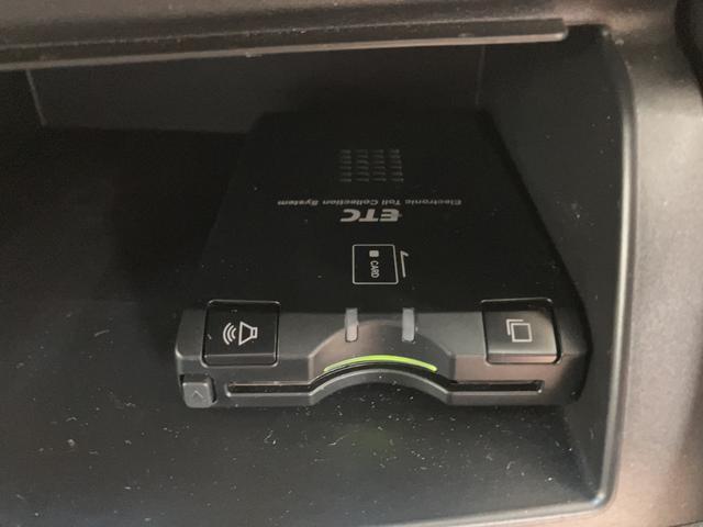 ムーヴ カスタム　Ｘリミテッド／１年保証／ナビ／ドラレコ／ＥＴＣ／　１年間走行距離無制限保証／純正ナビ／バックカメラ／前後ドラレコ／ＥＴＣ／スマートキー／オートエアコン／１４インチアルミ／ディスチャージヘッドランプ／運転席シートリフター／ワンセグＴＶ／（8枚目）