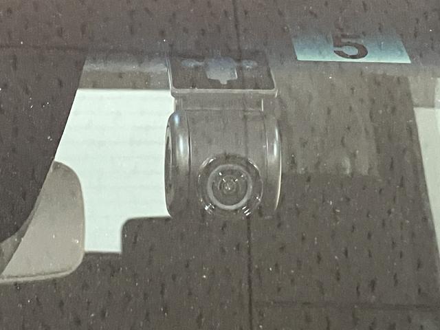 ムーヴ カスタム　Ｘ　ＶＳ　ＳＡＩＩＩ／ナビ／ドラレコ／パノラマ／　１年間走行距離無制限保証／衝突軽減ブレーキ／２．５万キロ／純正ナビ／パノラマモニター／ナビ連動ドラレコ／ＥＴＣ／Ｂｌｕｅｔｏｏｔｈ／フルセグＴＶ／ＬＥＤヘッドライト・フォグ／スマートキー／１４アルミ／（8枚目）