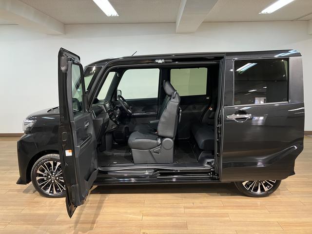 �O��h�A�����Ƀs���[�𑕔����鎖�ɂ���Ēa��������J���̃h�A�ŁA�傫�ȉו��̏o�������A���q�l�Ƃ̏��~�肪�y�X�ł����