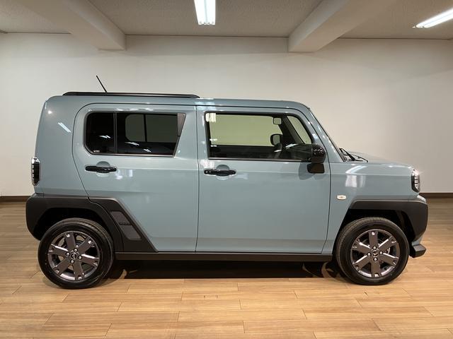 タフト Ｇターボ　ダーククロムベンチャー　２５年ナビ／ＡＣＣ　スカイフィールトップ　アダプティブクルーズコントロール　ＬＥＤヘッド／フォグ　運／助シートヒーター　プッシュボタンスタート　キーフリー　電動パーキングブレーキ　バックカメラ　１５インチアルミホイール（11枚目）