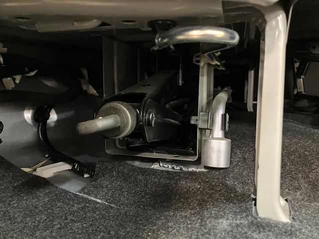 ハイゼットカーゴ クルーズターボ　ＣＶＴ　プッシュボタンスタート　エコアイドル　ターボエンジン　ＣＶＴ　オーディオレス　ＬＥＤルームランプ　ＬＥＤヘッドランプ　オートライト　プッシュボタンスタート　キーフリーシステム　コーナーセンサー　エコアイドル　電動格納ミラー（31枚目）