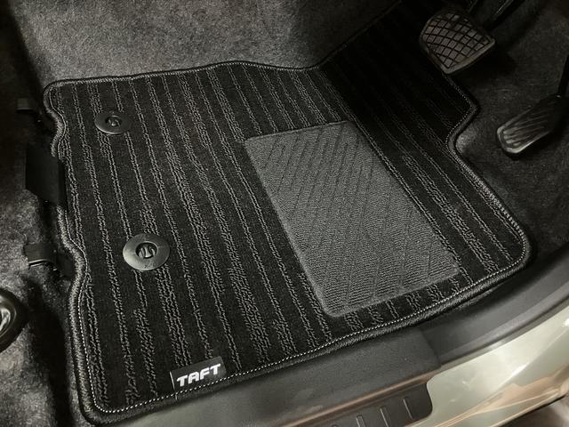 タフト Ｇ　ダーククロムベンチャー　Ｒ７年式／バックカメラ対応　スカイフィールトップ　アダプティブクルーズコントロール　ＬＥＤヘッド／フォグ　運／助シートヒーター　プッシュボタンスタート　キーフリー　電動パーキングブレーキ　バックカメラ　１５インチアルミホイール（9枚目）