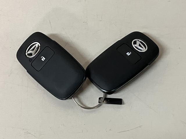 タフト Ｇターボ　ダーククロムベンチャー　Ｒ７年式／バックカメラ　スカイフィールトップ　アダプティブクルーズコントロール　ＬＥＤヘッド／フォグ　運／助シートヒーター　プッシュボタンスタート　キーフリー　電動パーキングブレーキ　バックカメラ　１５インチアルミホイール（37枚目）