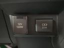 携帯電話の充電やカーナビと連動させ、お気に入りの音楽を車内で聞くことができますよ♪