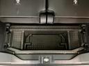 【ラゲージボード下部】ラゲージボードを上げれば、深めの収納スペースがあります♪ 普段使用しないものや汚れたものが目につかずに収納出来るんです☆