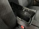 長距離ドライブにあると便利なアームレスト☆　アームレストにも小物入れが付いているので便利です☆