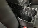 長距離ドライブにあると便利なアームレスト☆　アームレストにも小物入れが付いているので便利です☆